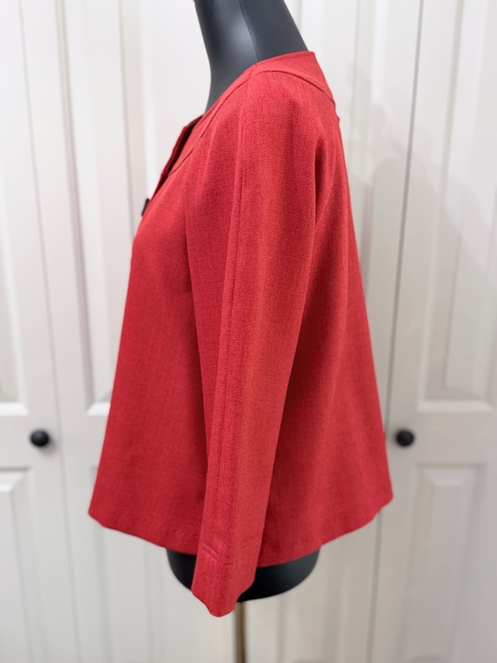 Perceptions NY Red Textured Jacket Cropped Button Front Blazer Size 12 - Picture 6 of 10